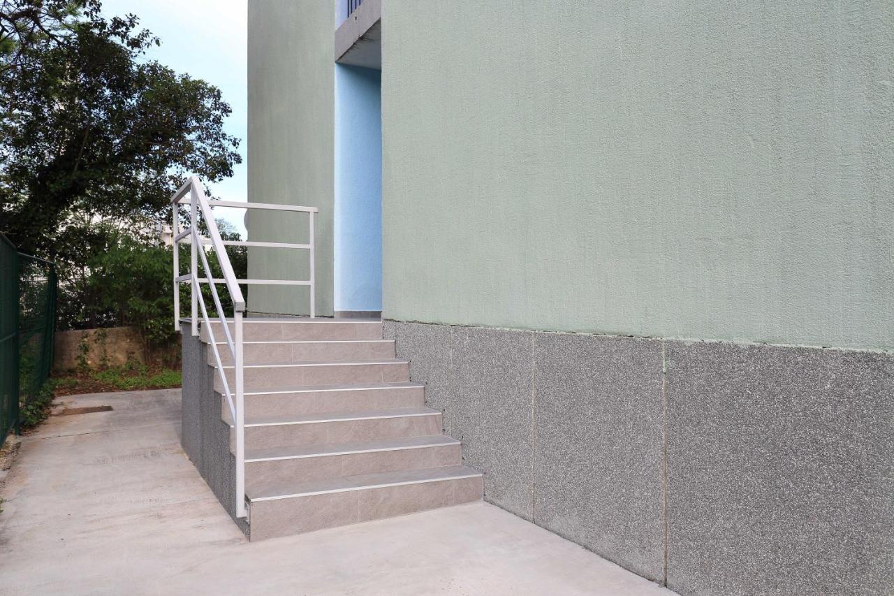 רייקה Rooms Studentsko Naselje Ivan Goran Kovacic מראה חיצוני תמונה