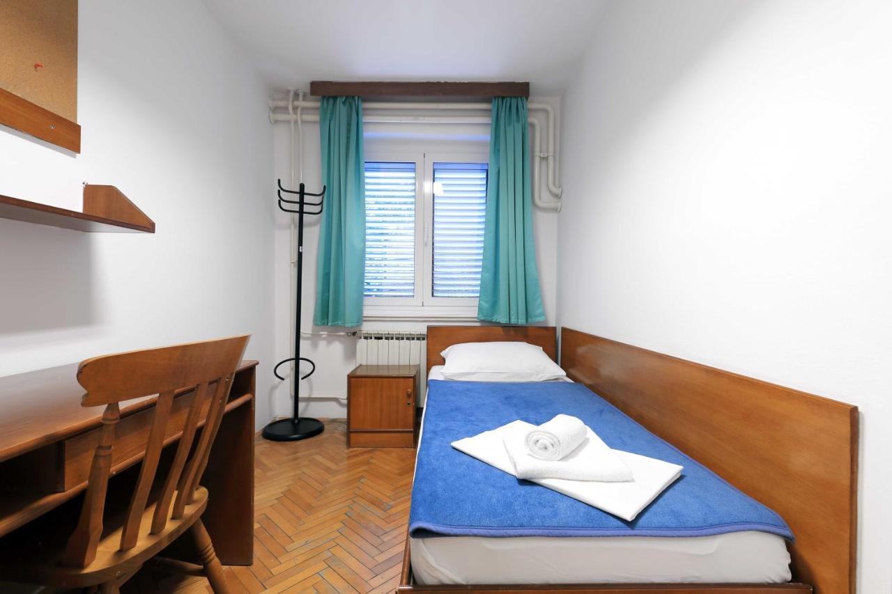 רייקה Rooms Studentsko Naselje Ivan Goran Kovacic מראה חיצוני תמונה