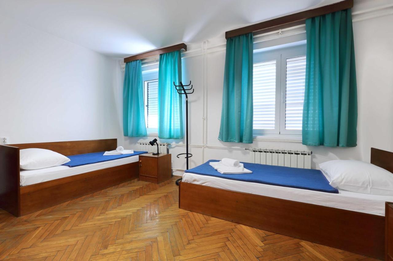 רייקה Rooms Studentsko Naselje Ivan Goran Kovacic מראה חיצוני תמונה