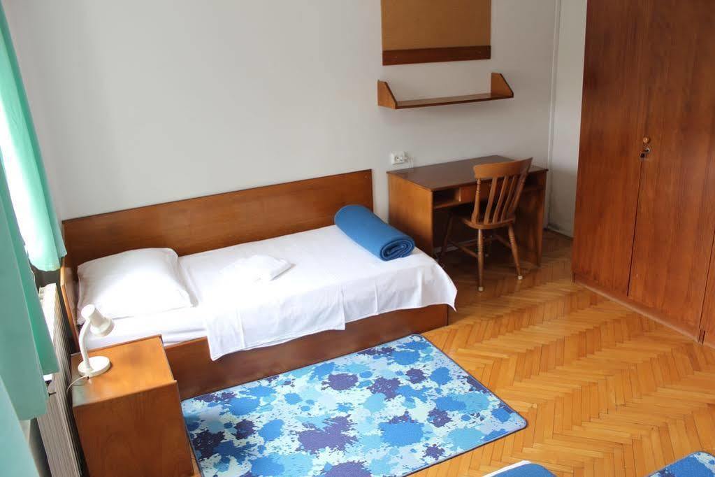 רייקה Rooms Studentsko Naselje Ivan Goran Kovacic מראה חיצוני תמונה